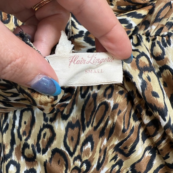 70s Vintage Flair Lingerie Nylon Leopard Print Vneck Slip Dress Small - Picture 6 of 6